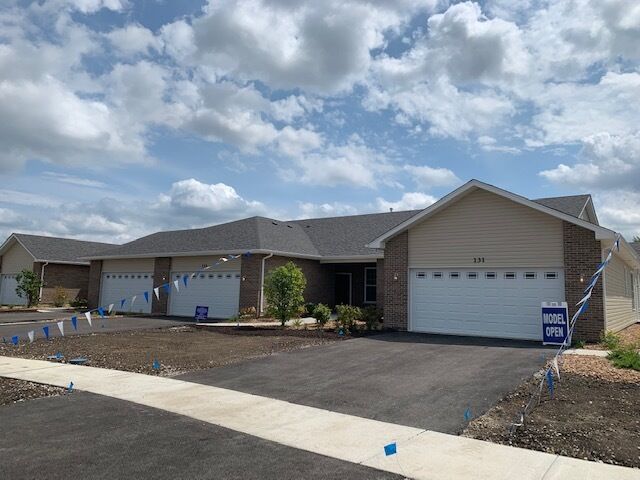 Property Photo: 449 Ridge Lane IL 60440