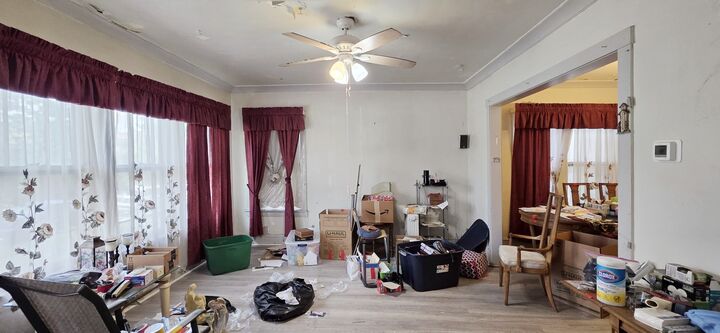 Property Photo:  5020 W Dakin Street  IL 60641 
