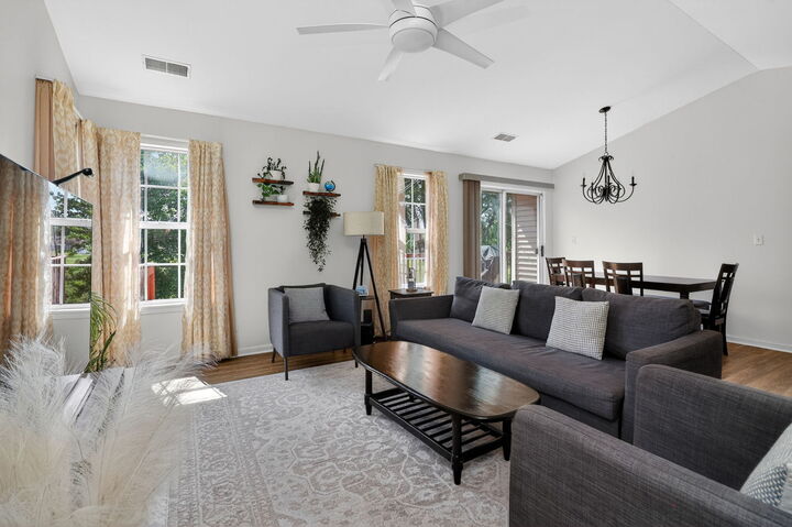 Property Photo:  464 Gloria Lane  IL 60543 