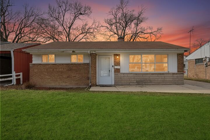 Property Photo: 1354 Gordon Avenue IL 60409