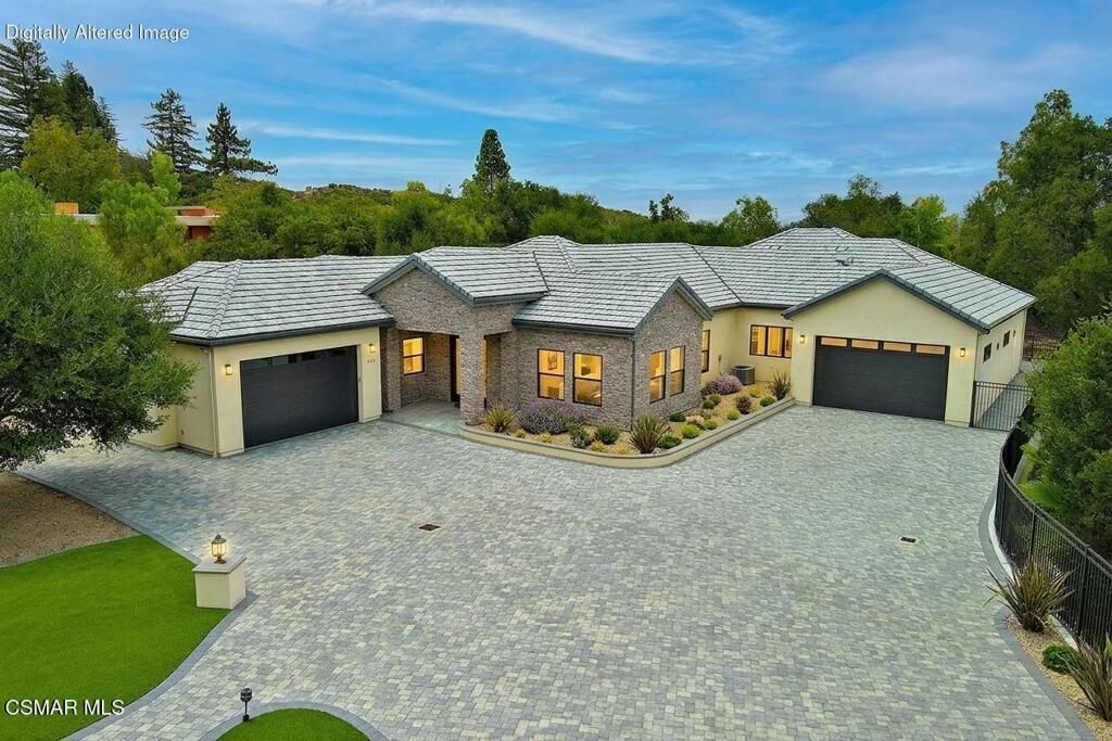 Property Photo:  395 Sherwood Court  CA 91361 