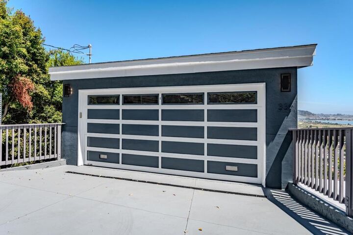 Property Photo:  339 Kings Road  CA 94005 