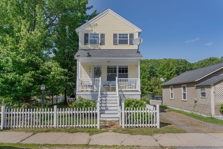 Property Photo:  44 School Street  ME 04064 
