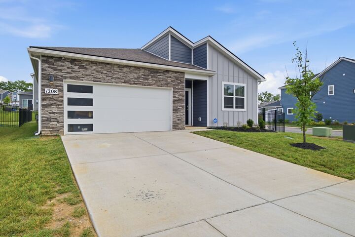 Property Photo:  1208 Linn Cove Ct  TN 37066 