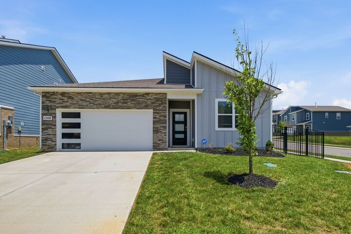 Property Photo: 1208 Linn Cove Ct TN 37066