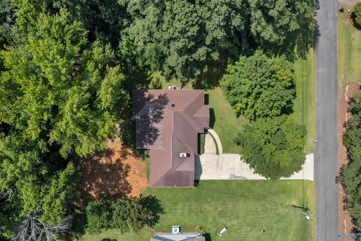 Property Photo: 124 Mountain Creek Drive AL 35901