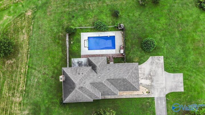 Property Photo:  589 Cobb Road  AL 35016 
