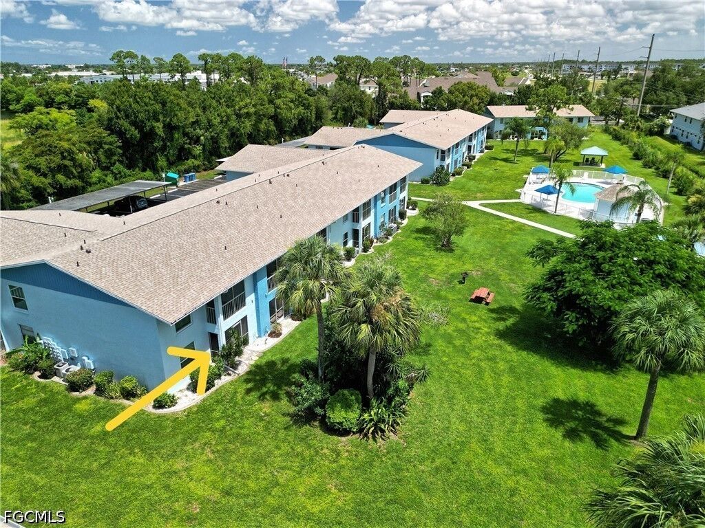 Property Photo:  1100 Pondella Road 807  FL 33909 