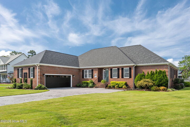 Property Photo: 102 Dunleith Place NC 28540