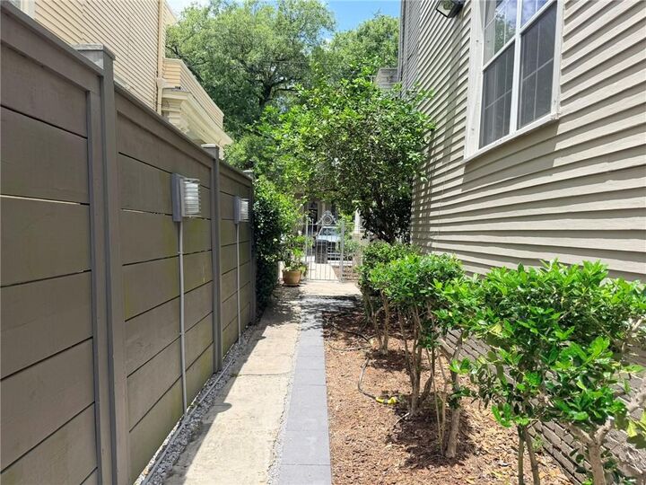 Property Photo:  1669 Robert Street  LA 70115 