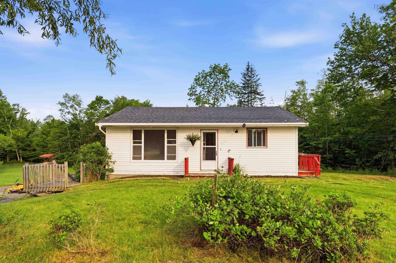 Property Photo:  52 Vince Way  NS B0N 2H0 