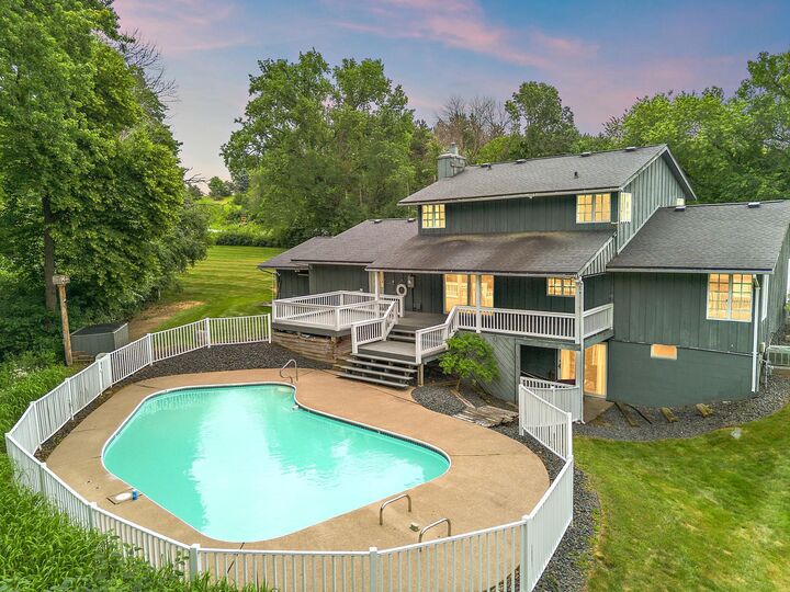 Property Photo: 698 Badlands Road WI 54016