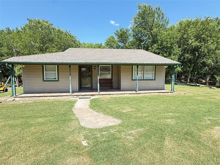 Property Photo:  288 County Road 4430  TX 75491 