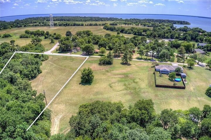 Property Photo: 206 Mohawk Trail TX 75472