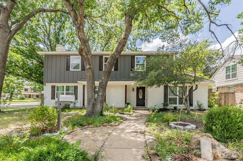Property Photo:  506 S Cottonwood Drive  TX 75080 
