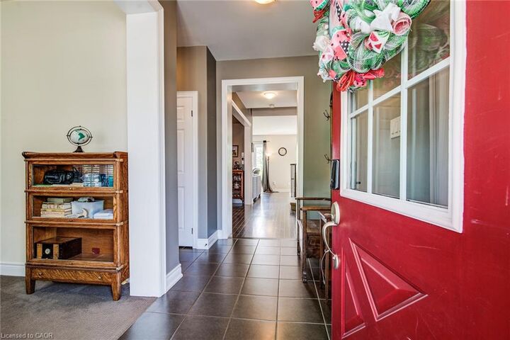Property Photo:  51 Wakefield Street  ON N0B 1M0 