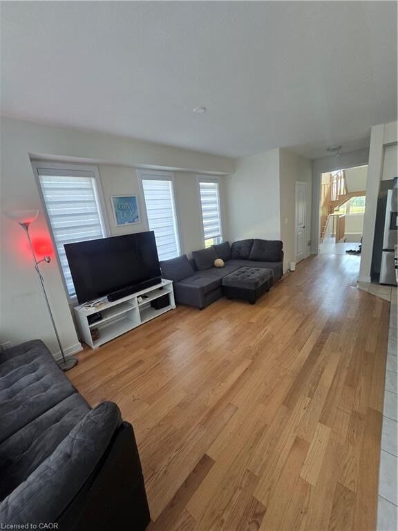 Property Photo:  14 Lilac Circle  ON N3W 0H5 