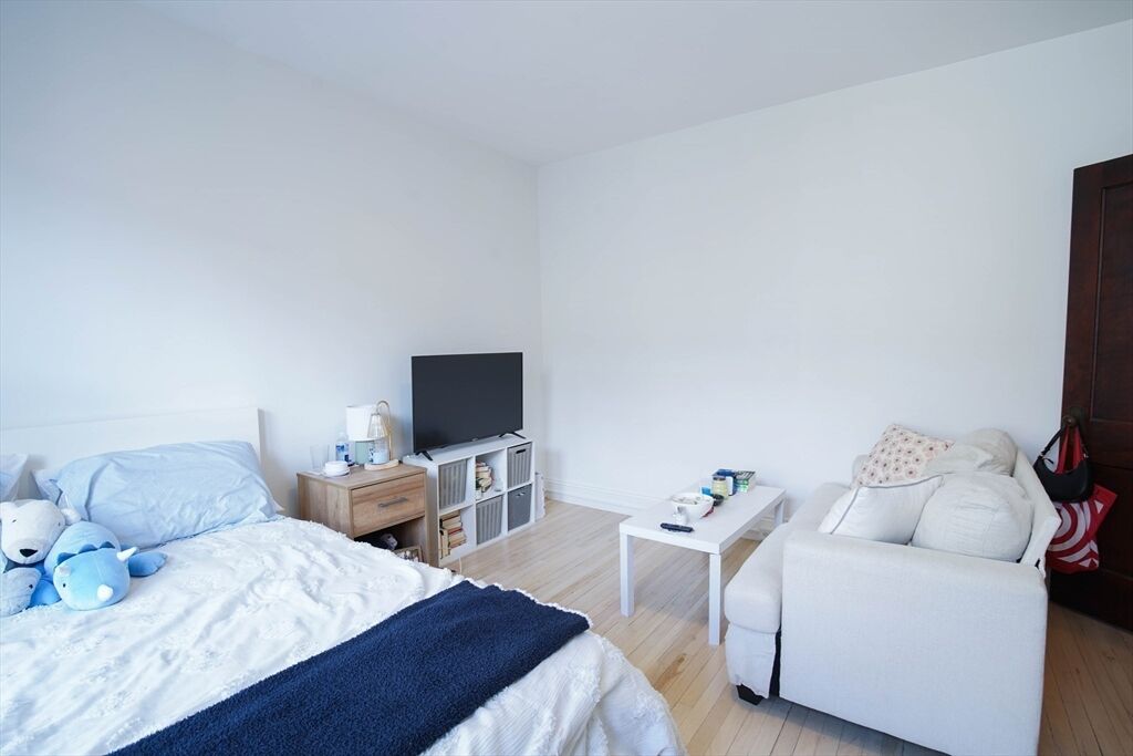 Property Photo:  15 Park Dr 28  MA 02215 