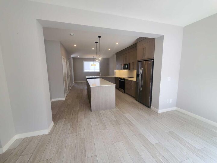 Property Photo: 1045 West Lakeview Drive AB T1X 2T2