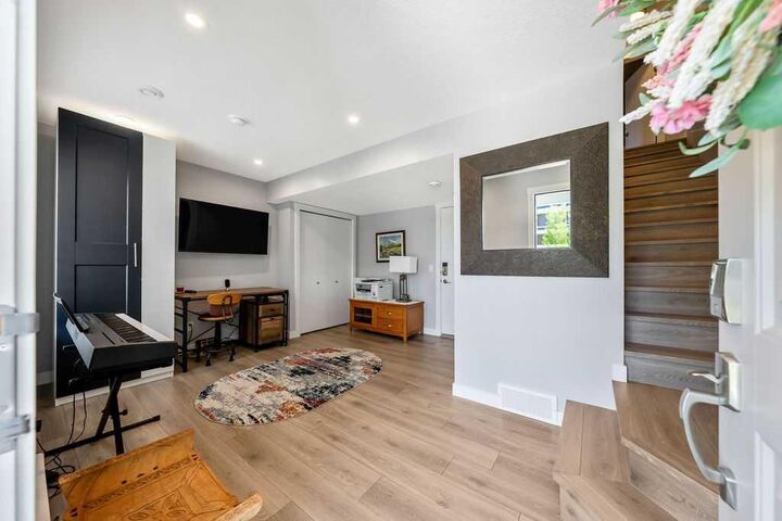 Property Photo:  869 Cranston Avenue SE  AB T3M 2V5 