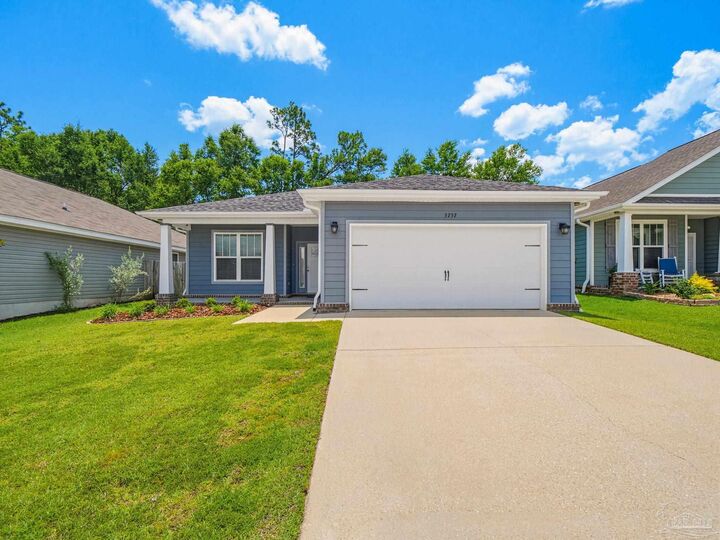 Property Photo:  5757 Blackhorse Cir  FL 32526 