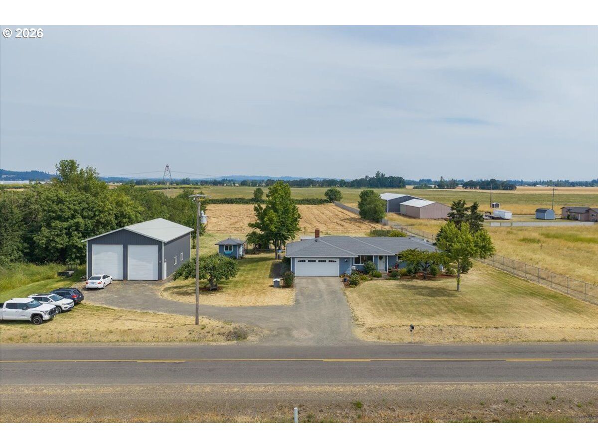 Property Photo:  35505 Gerig Dr  OR 97322 