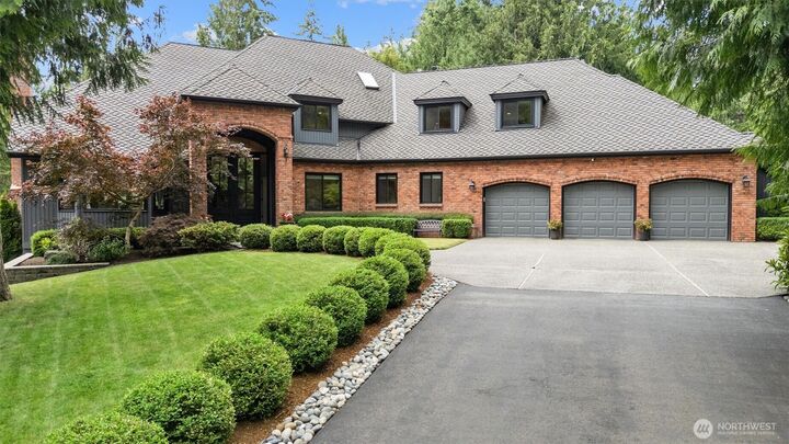 Property Photo:  1017  221st Avenue SE  WA 98075 