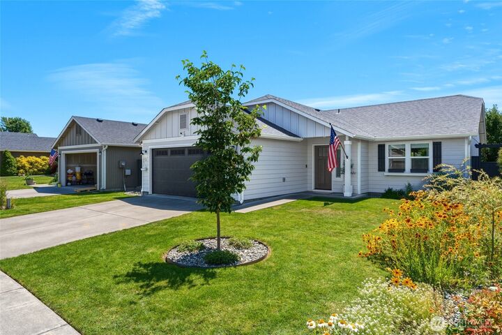 Property Photo:  1251 SW Greeley Street  WA 99324 
