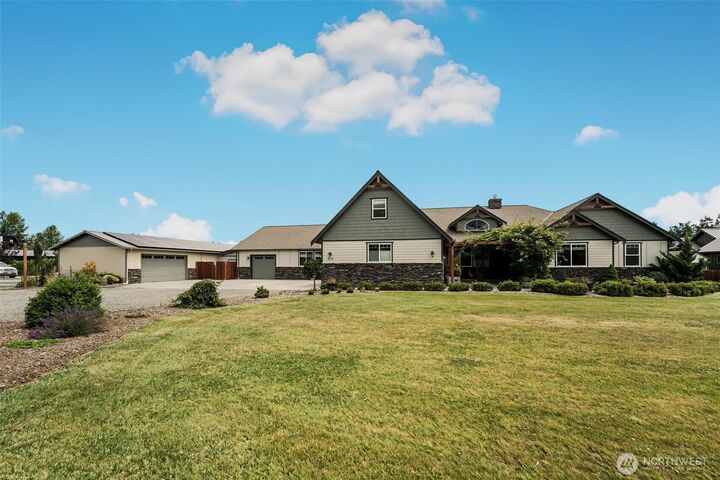 Property Photo: 618 Ell Road WA 98282