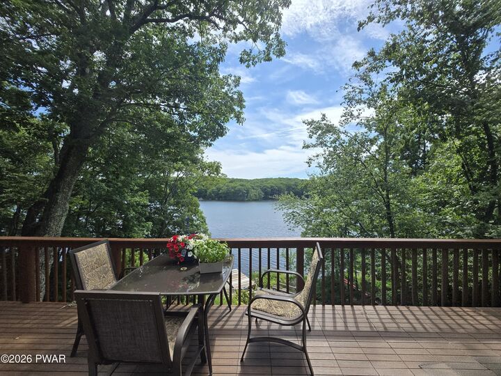 Property Photo:  111 Waterview Drive  PA 18428 