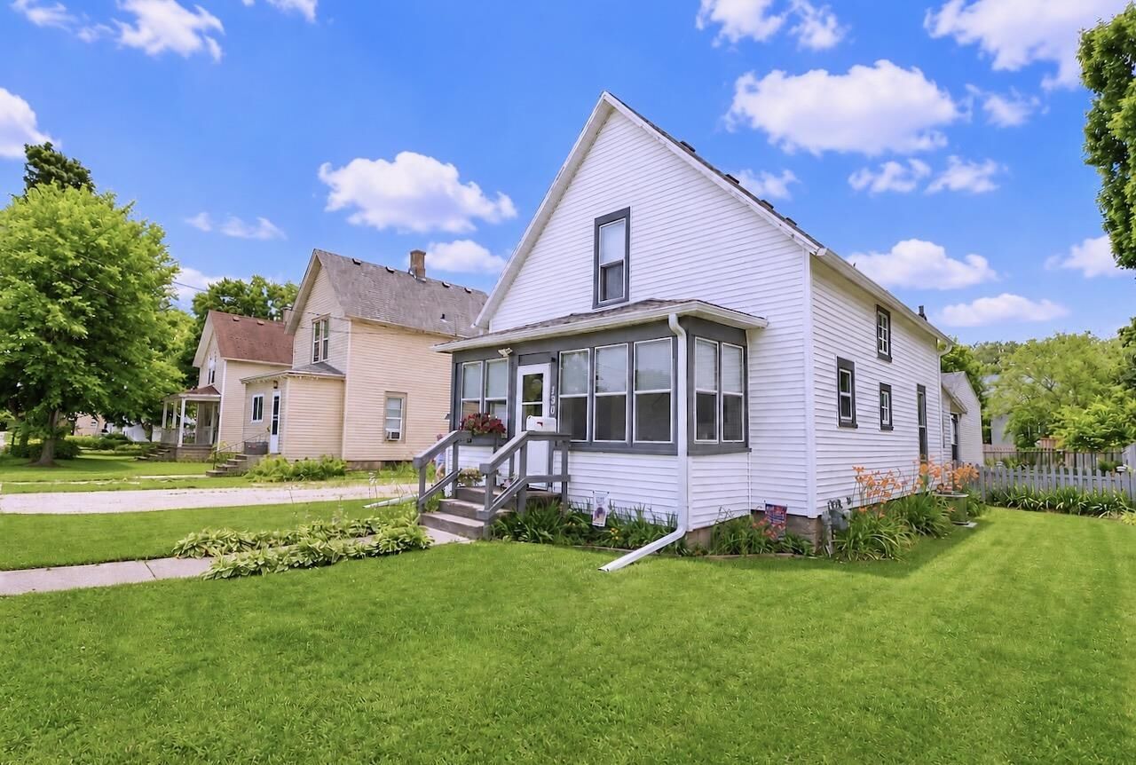 Property Photo: 130 S Adams Street IL 61080