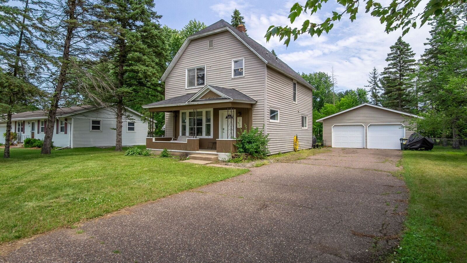 Property Photo: 2713 Mercury Avenue WI 54703