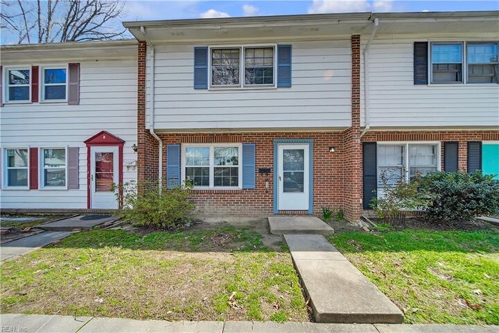 Property Photo:  406 Savage Dr C  VA 23602 
