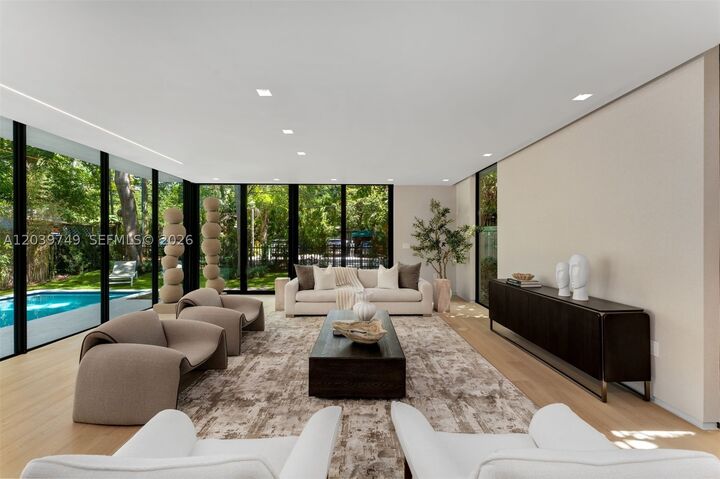 Property Photo: 3579 Avocado Ave FL 33133