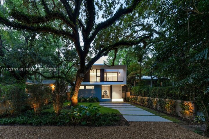 Property Photo: 3579 Avocado Ave FL 33133