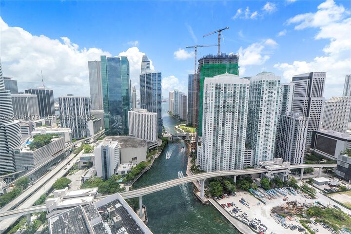 Property Photo:  350 S Miami Ave 3702  FL 33130 