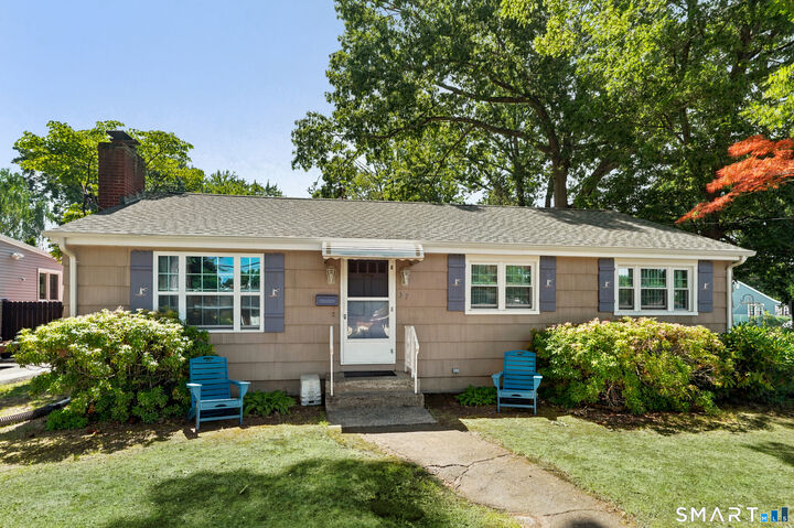 Property Photo:  37 Roosevelt Avenue  CT 06516 