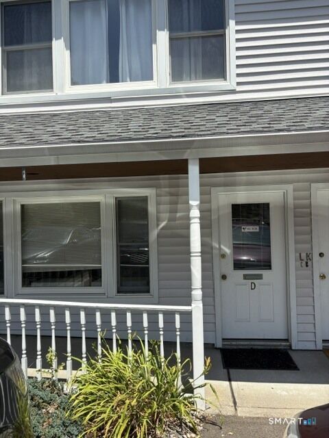 Property Photo: 2508 Whitney Avenue D CT 06518