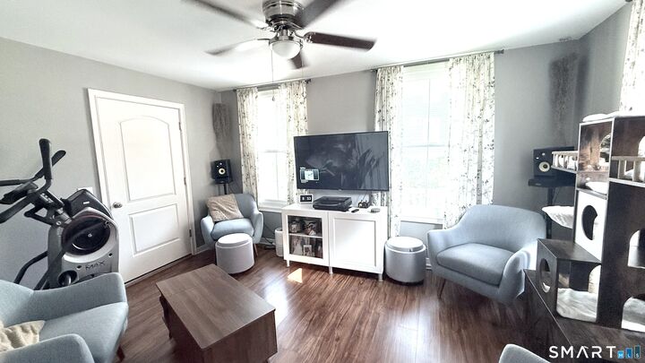 Property Photo: 48 Blinman Street 2 CT 06320