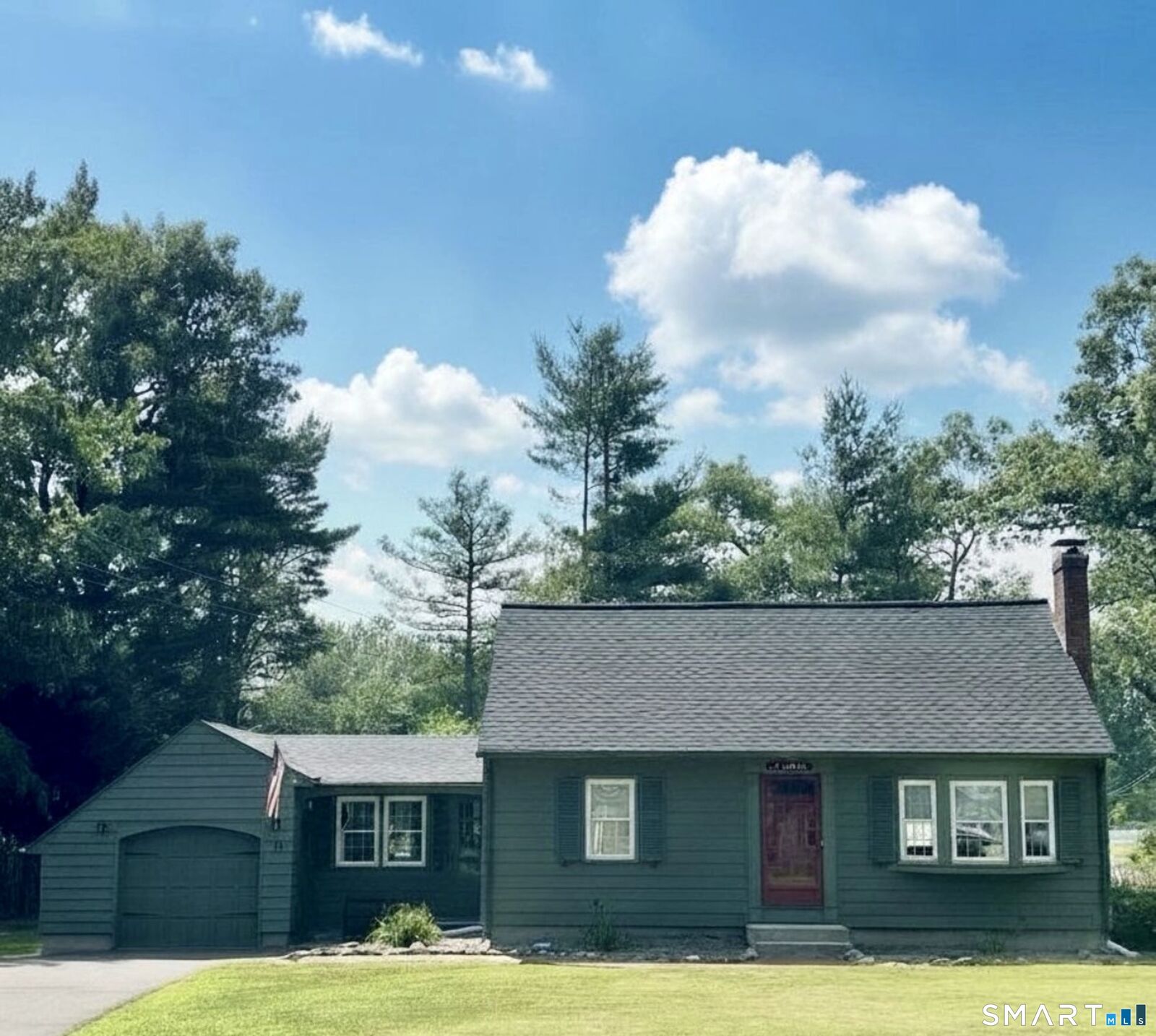 Property Photo: 17 Carver Circle CT 06070