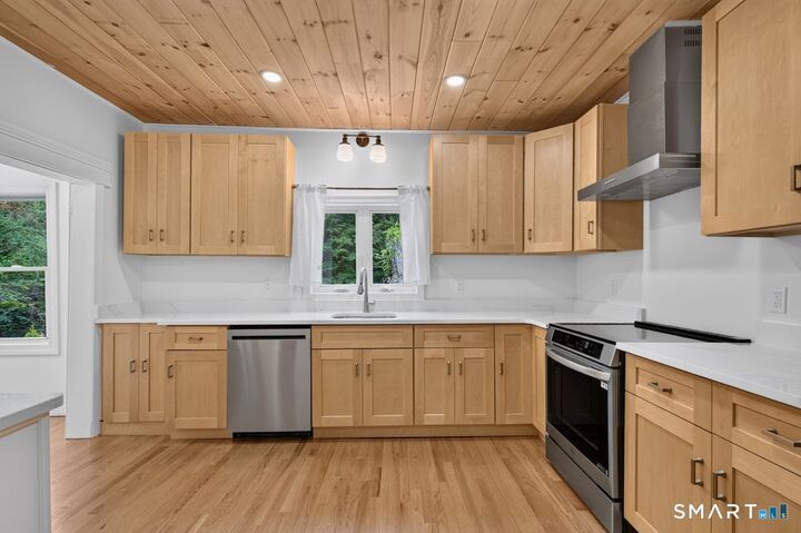 Property Photo:  52 Walnut Hill Road  CT 06333 