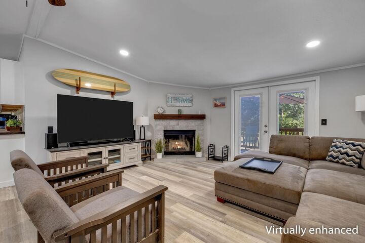 Property Photo:  16985 W Chucks Place  FL 32309 