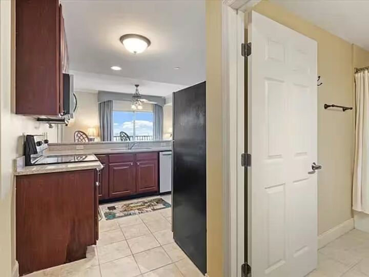 Property Photo: 215 W College Avenue 604 FL 32301