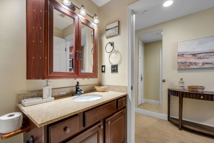 Property Photo:  215 W College Avenue 604  FL 32301 