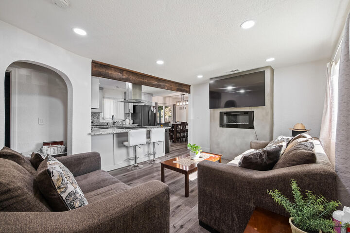 Property Photo: 820 S Bradley Street CA 93292