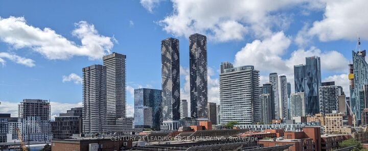 Property Photo: 135 Lower Sherbourne Street 860 ON M5A 1Y4