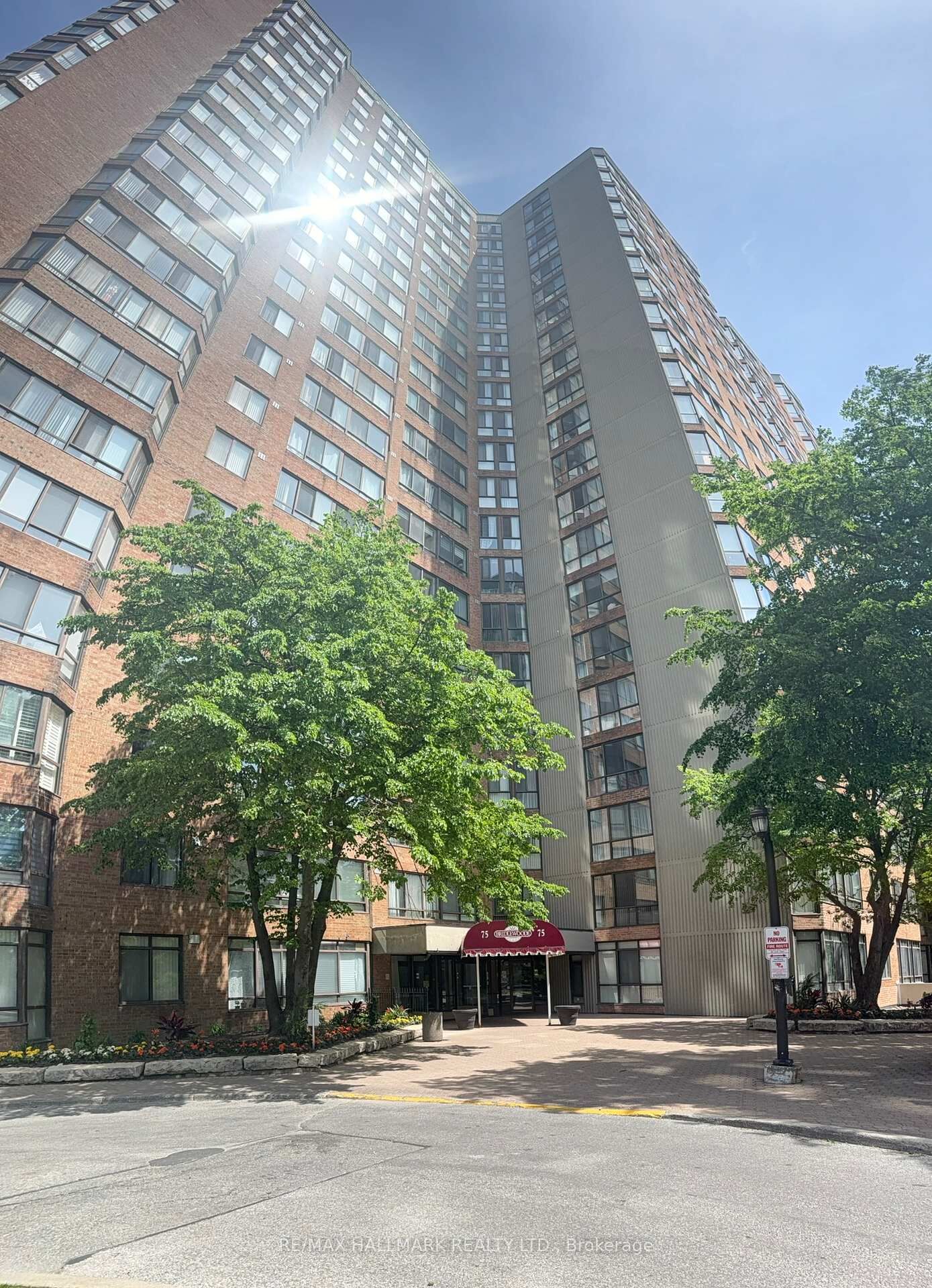 Property Photo:  75 Bamburgh Circle 2028  ON M1W 3W1 