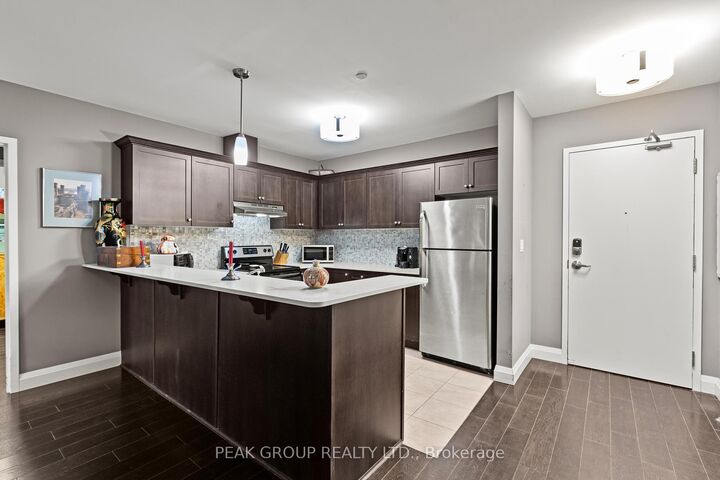 Property Photo:  26 Wellington Street 106  ON L2R 5P8 