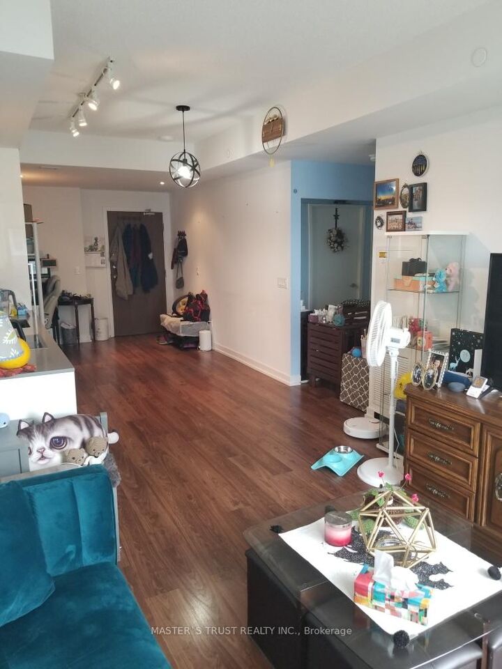 Property Photo: 115 McMahon Drive 3301 ON M2K 0E3