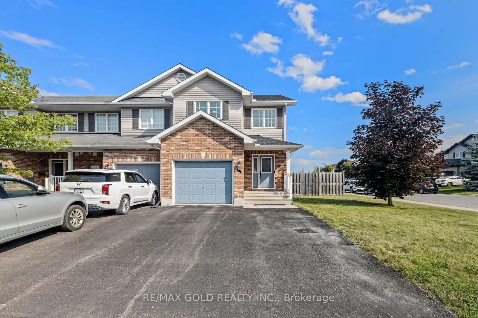 Property Photo: 106 Thomas Street S ON K7S 3R2